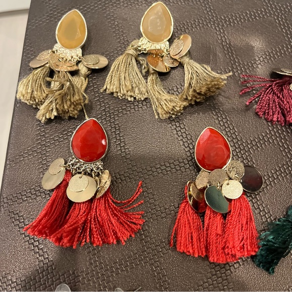 8 pairs of fashion earrings - Picture 3 of 5